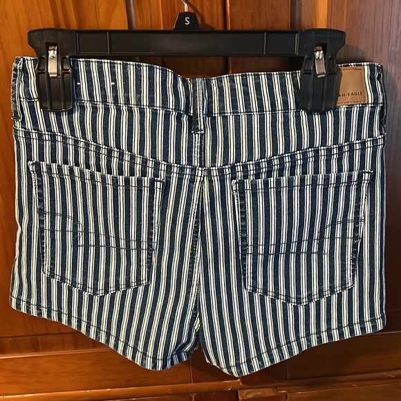 Shorts - Picture 2 of 2